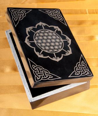 Kartenbox - Blume des Lebens im Lotus Speckstein schwarz, 15 x 10 x 3,5 cm